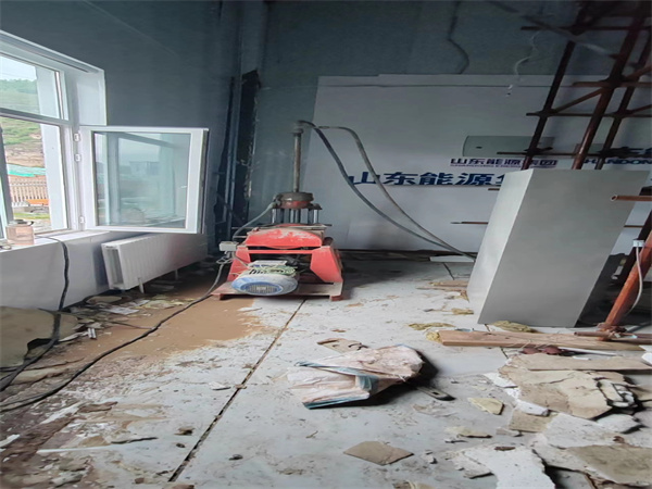 纳雍地基基础下沉墙体裂缝加固注浆顶升施工