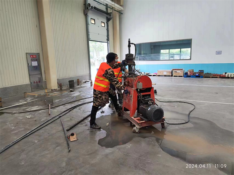 纳雍厂房地面下沉塌陷注浆加固施工